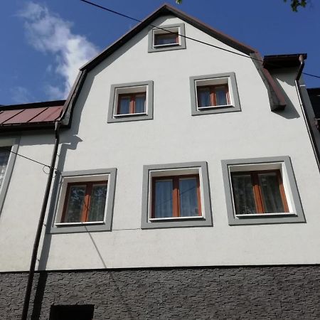 Apartman 825 ヤーヒモフ エクステリア 写真