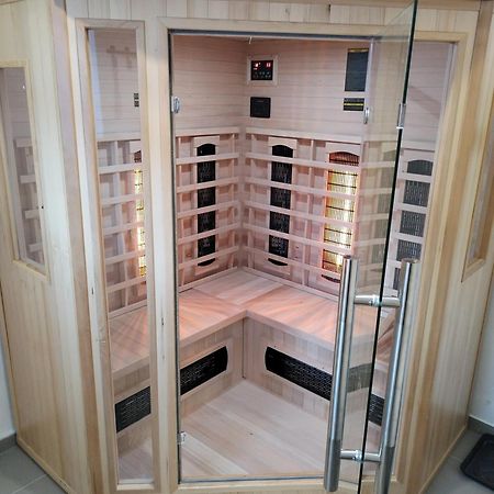 Apartman 825 ヤーヒモフ エクステリア 写真