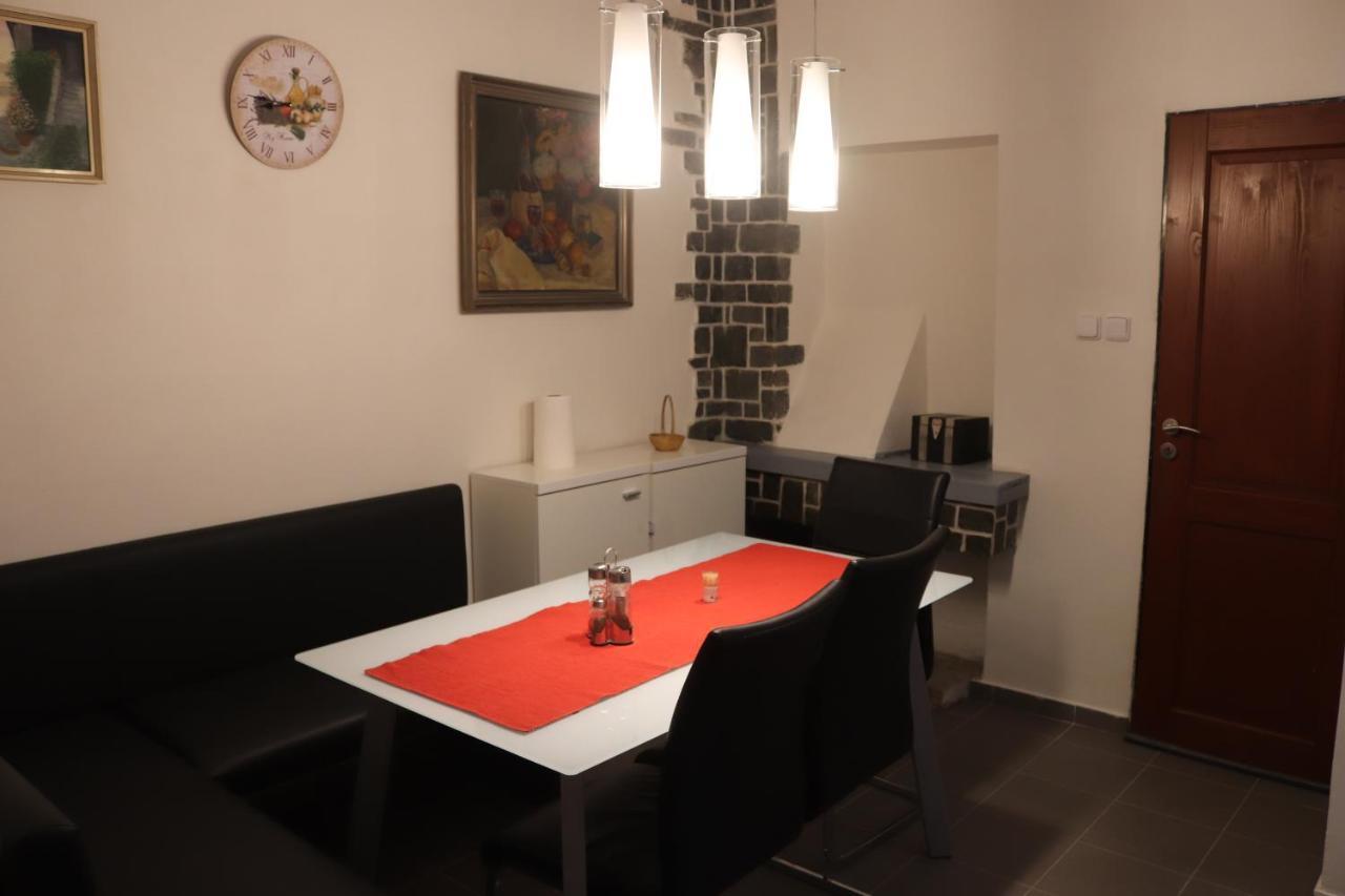 Apartman 825 ヤーヒモフ エクステリア 写真