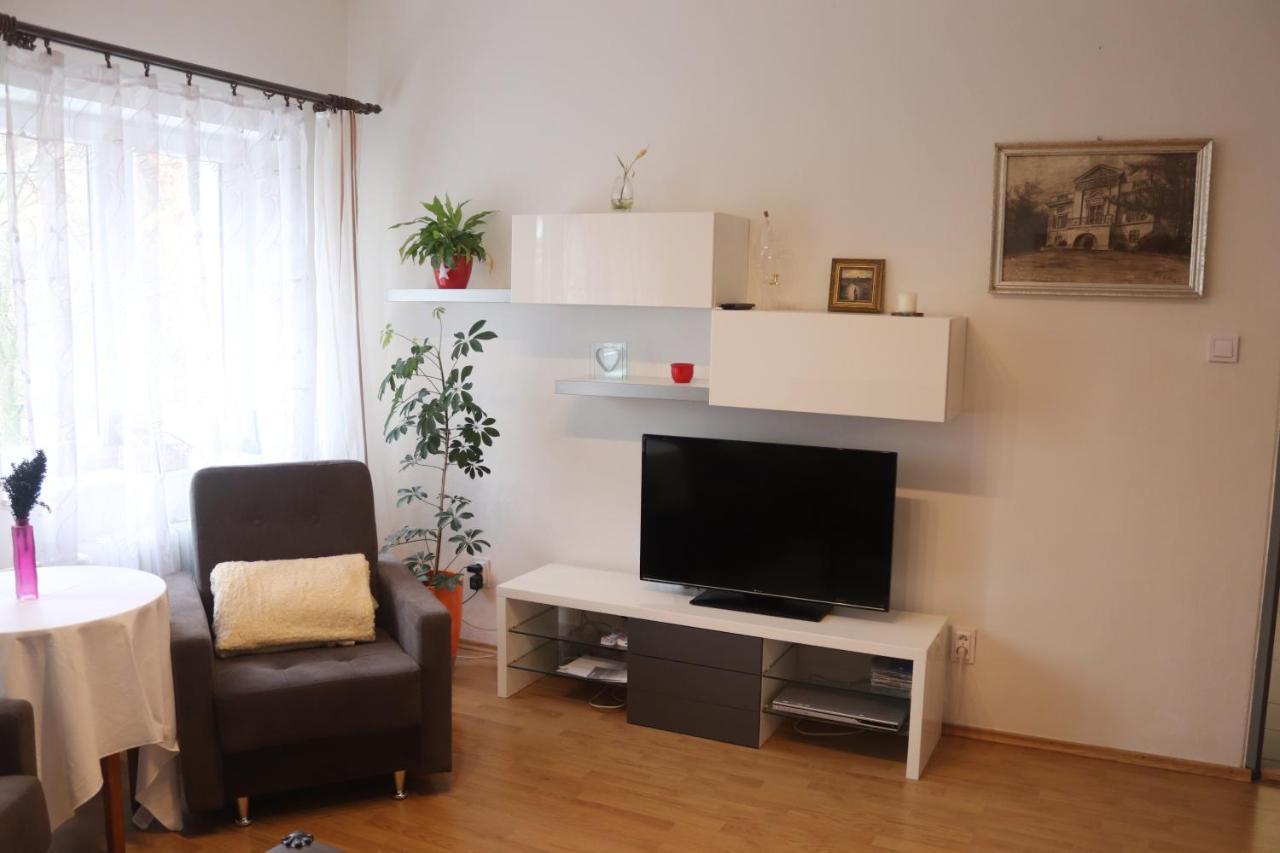 Apartman 825 ヤーヒモフ エクステリア 写真