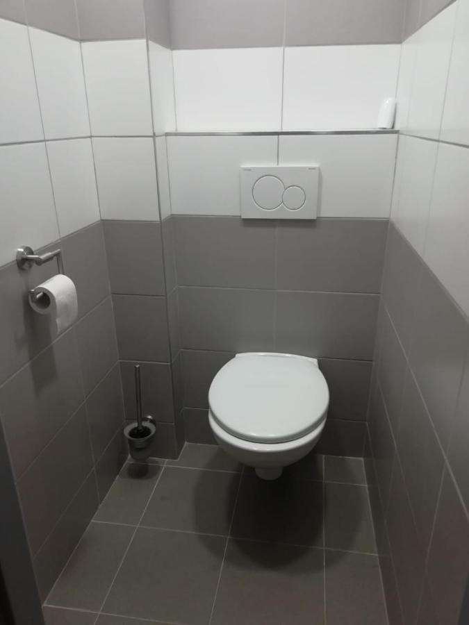 Apartman 825 ヤーヒモフ エクステリア 写真