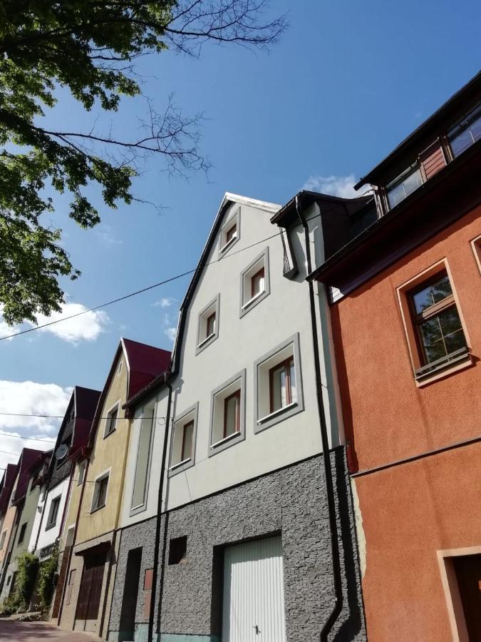 Apartman 825 ヤーヒモフ エクステリア 写真