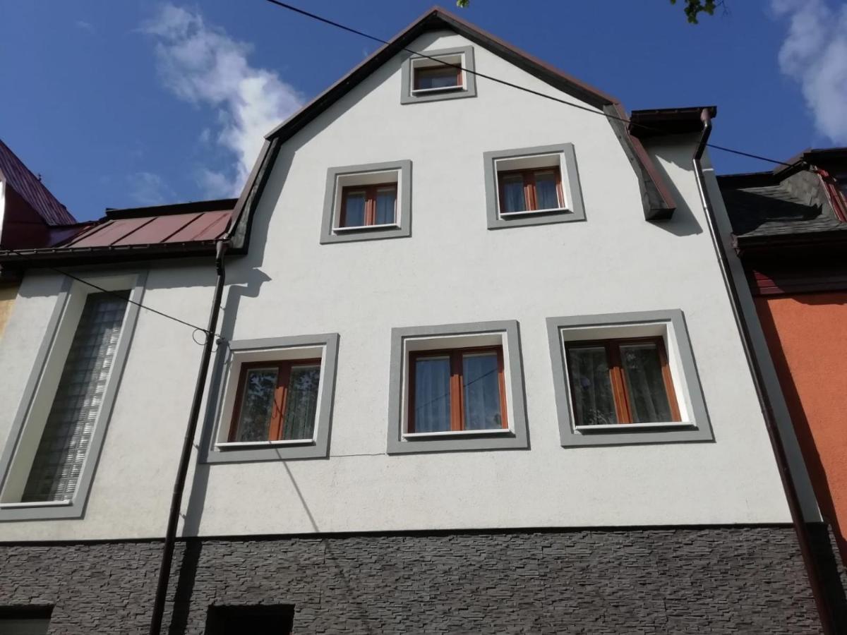 Apartman 825 ヤーヒモフ エクステリア 写真